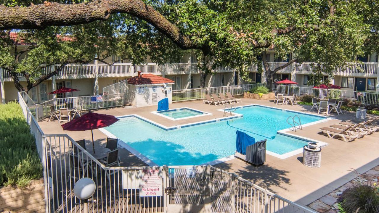 Motel 6-Addison, Tx - Dallas Exterior foto